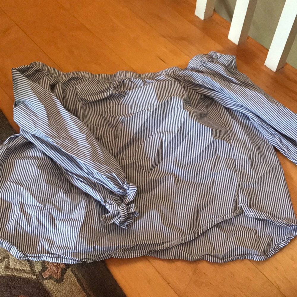 Abercrombie shirt small